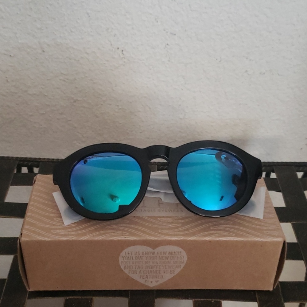 Diff Polarized Miorred Sunglasses Women